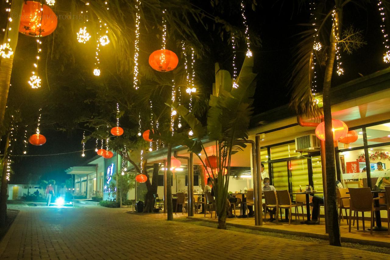 Seasons Hotel And Convention Center San Jose  Bagian luar foto