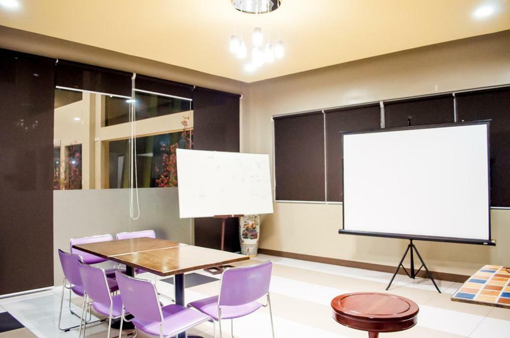 Seasons Hotel And Convention Center San Jose  Bagian luar foto